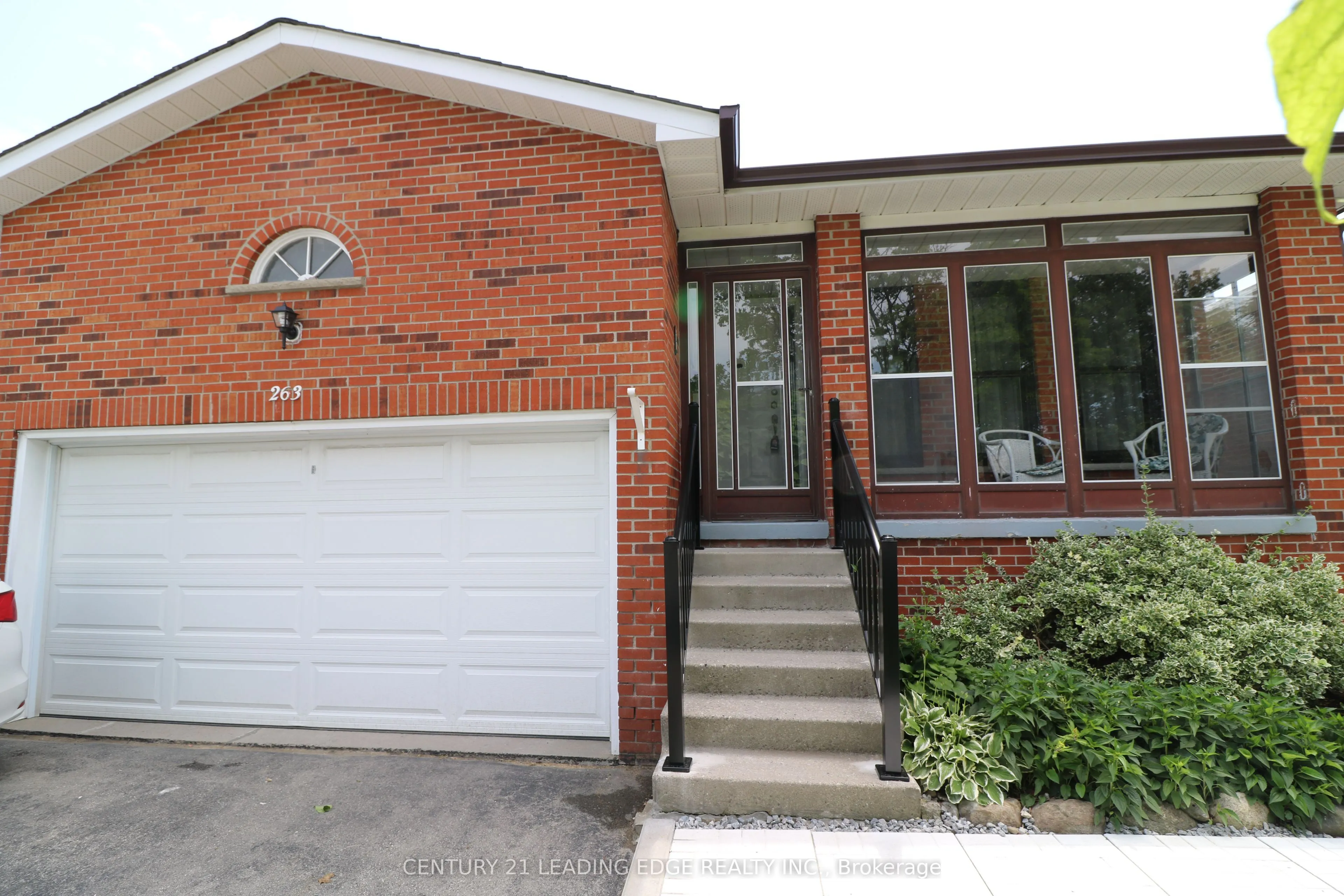 Detached Home For Lease | E13472358