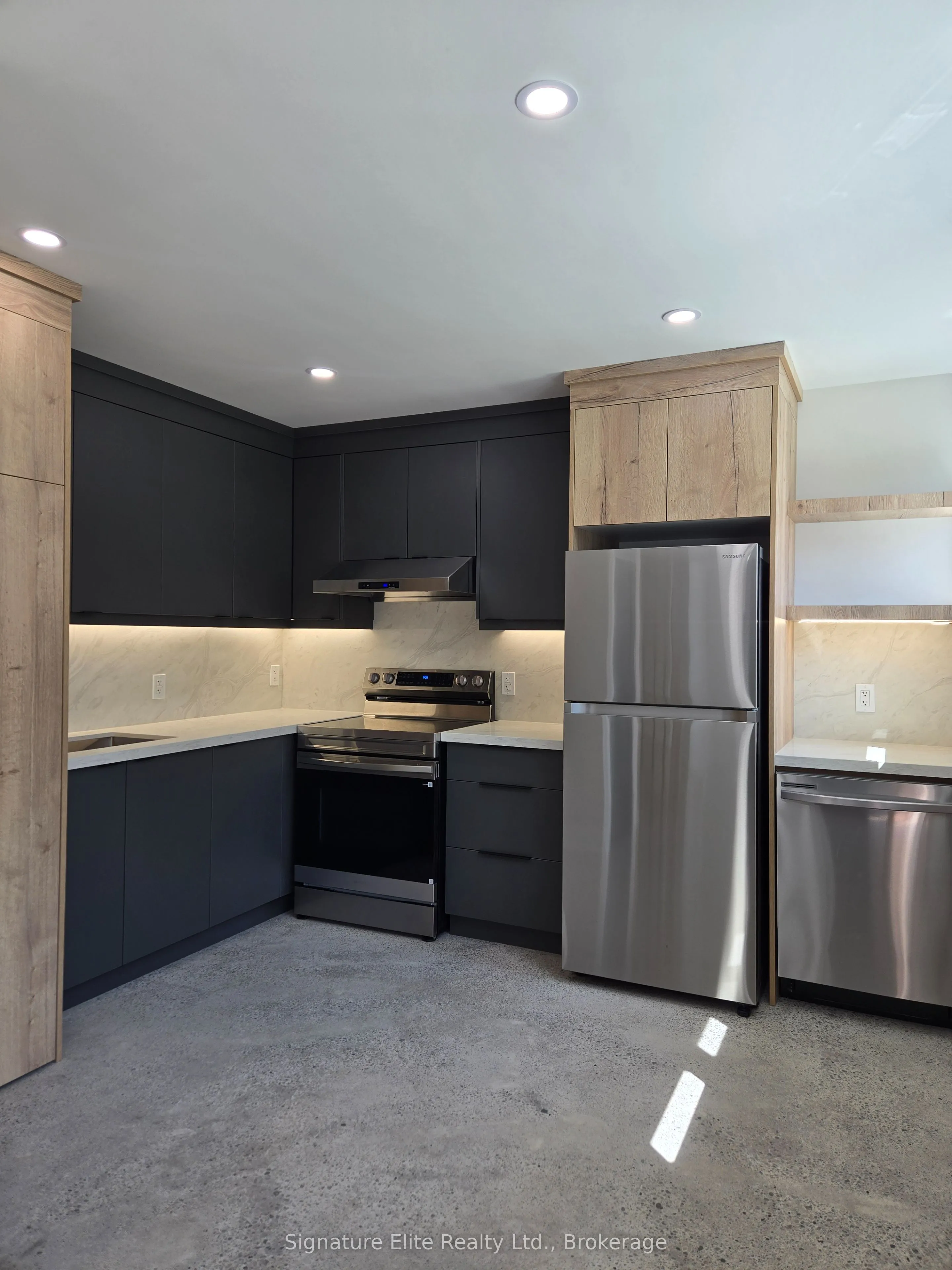 Detached Home For Lease | E13475906