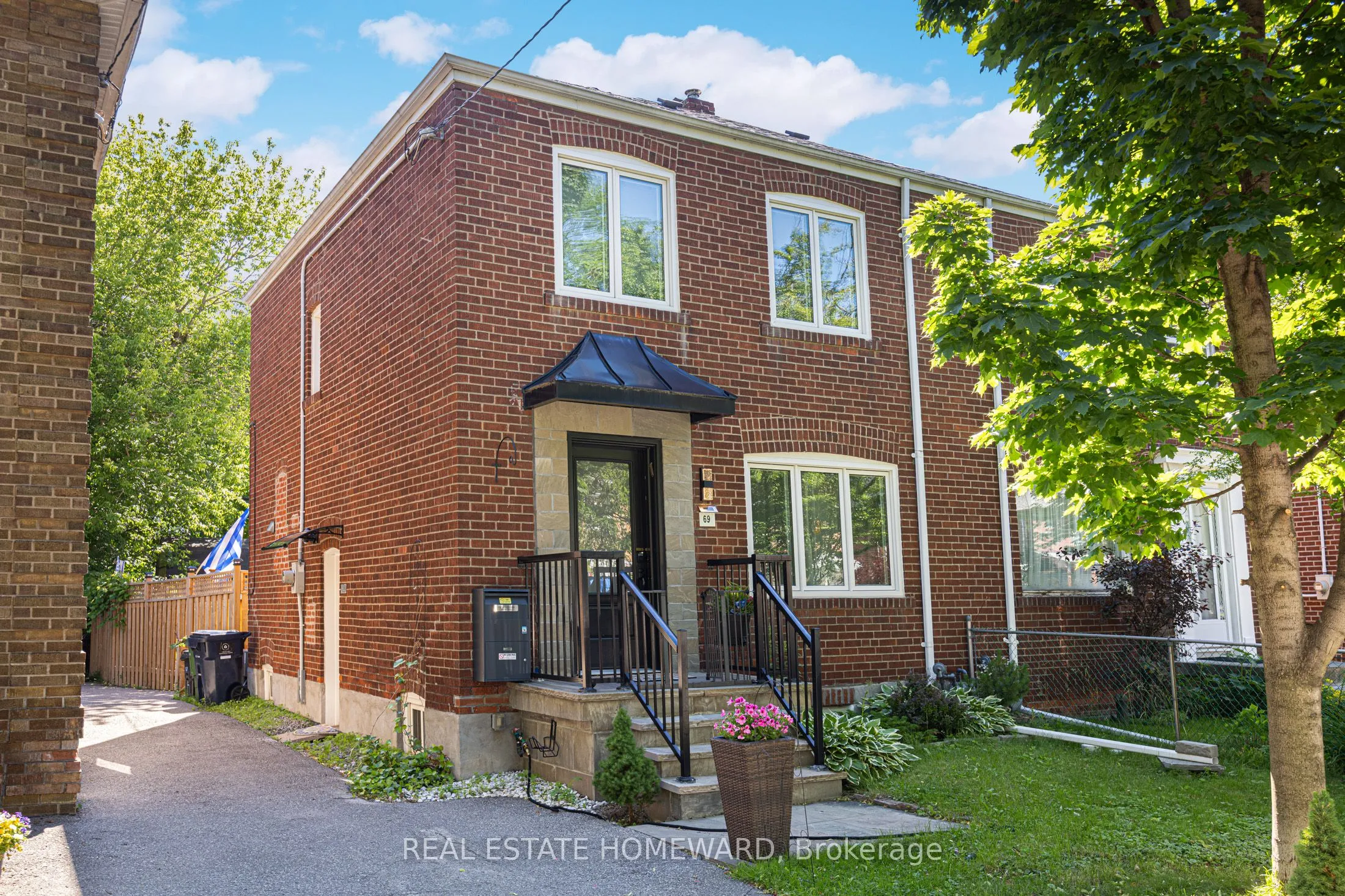 Semi-Detached Home For Sale | E13476300