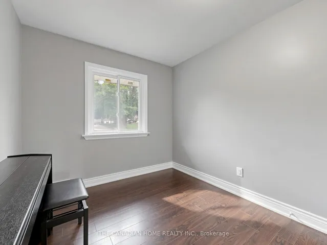 470 Cromwell Avenue, Oshawa, ON L1J 4V2