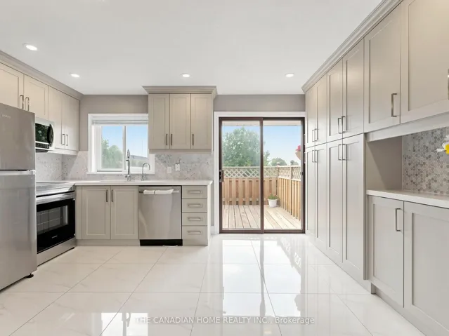 470 Cromwell Avenue, Oshawa, ON L1J 4V2
