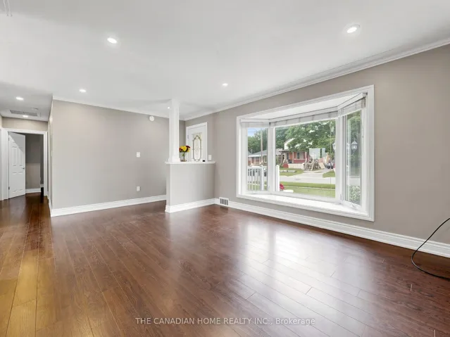470 Cromwell Avenue, Oshawa, ON L1J 4V2