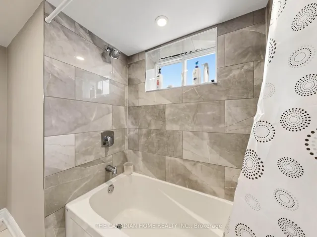 470 Cromwell Avenue, Oshawa, ON L1J 4V2