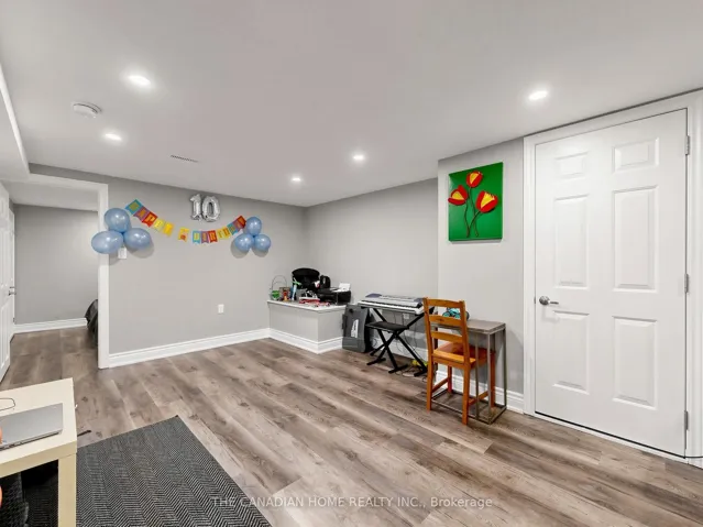 470 Cromwell Avenue, Oshawa, ON L1J 4V2