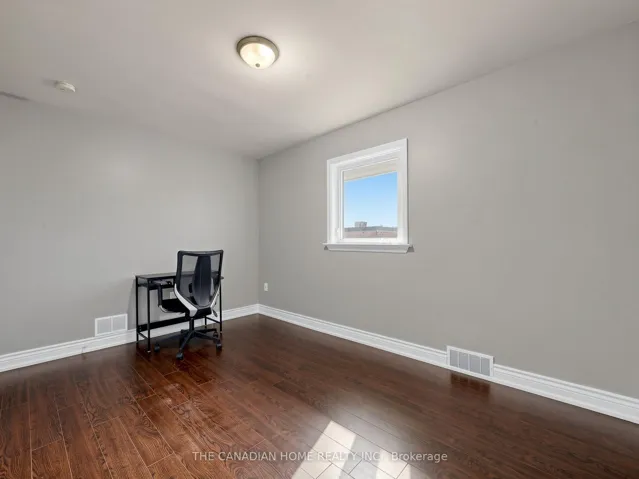 470 Cromwell Avenue, Oshawa, ON L1J 4V2