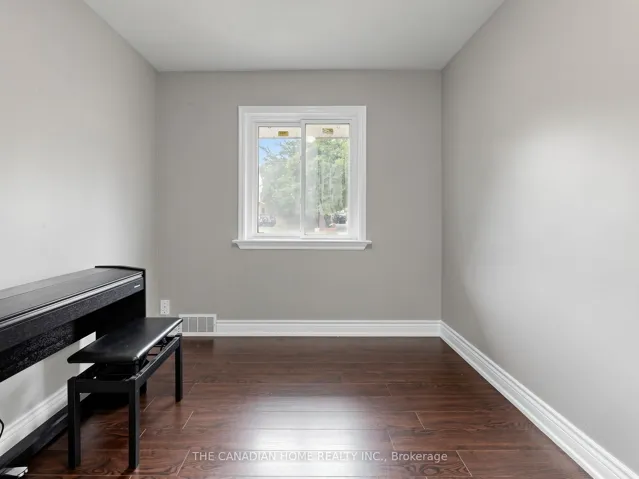 470 Cromwell Avenue, Oshawa, ON L1J 4V2