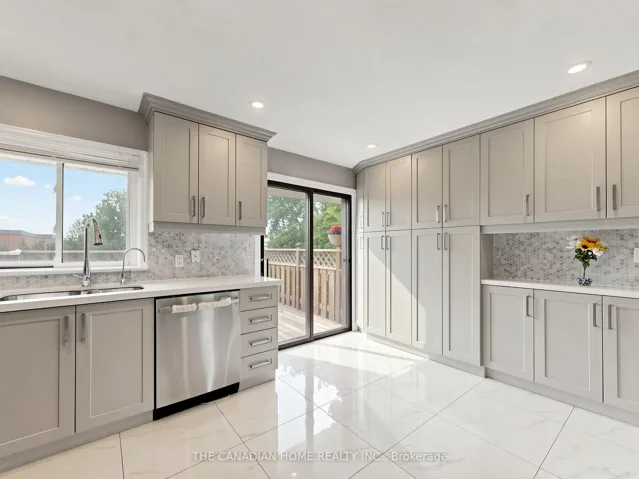 470 Cromwell Avenue, Oshawa, ON L1J 4V2