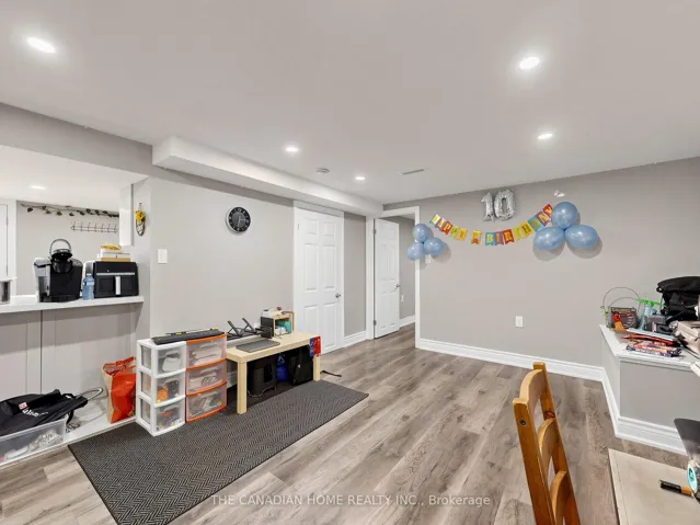 470 Cromwell Avenue, Oshawa, ON L1J 4V2
