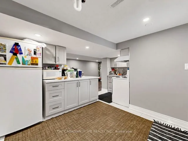 470 Cromwell Avenue, Oshawa, ON L1J 4V2