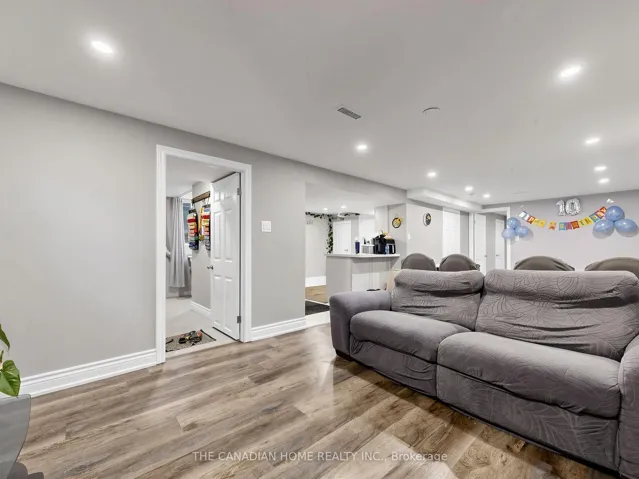 470 Cromwell Avenue, Oshawa, ON L1J 4V2