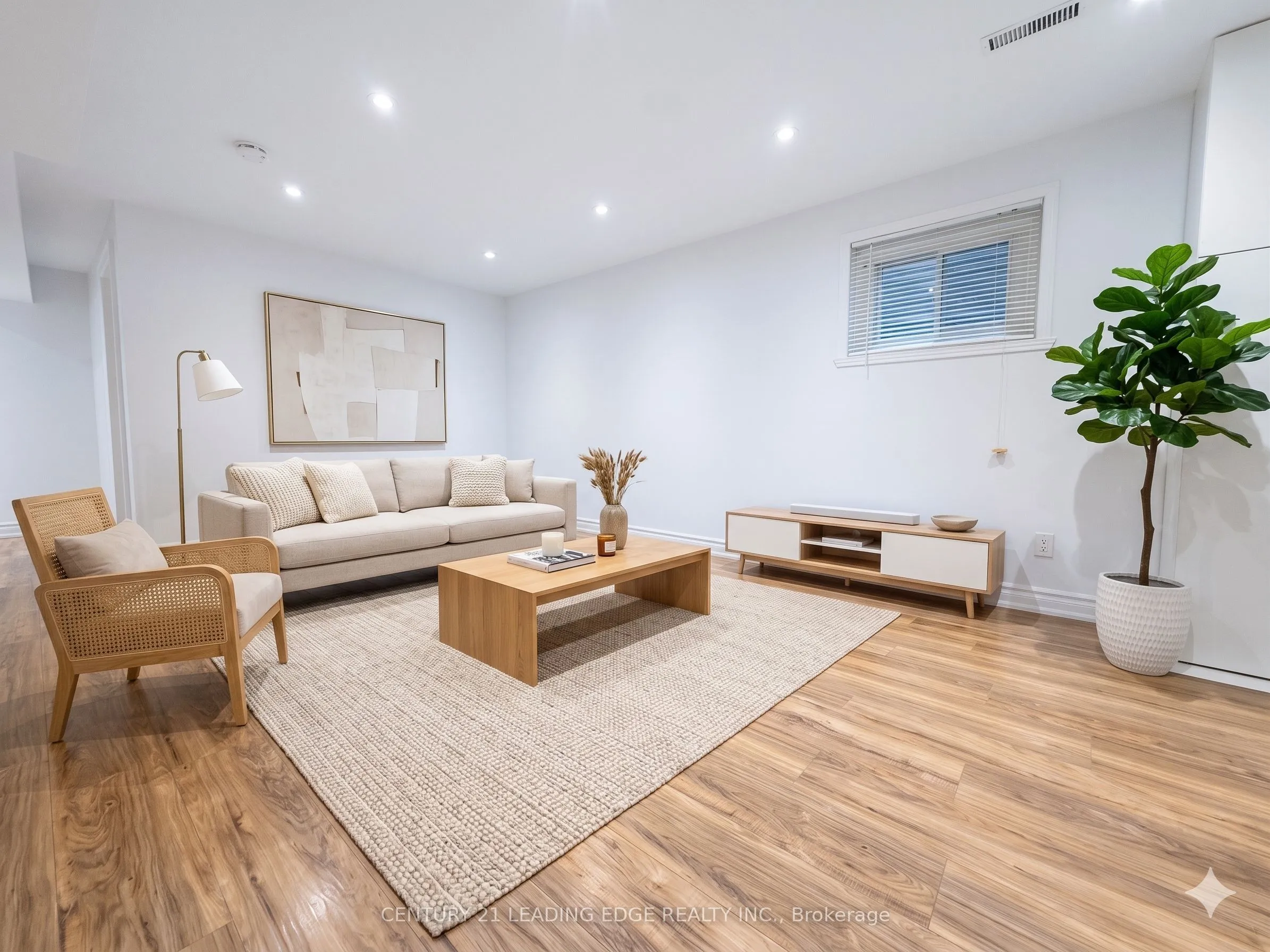 Detached Home For Lease | E13480248