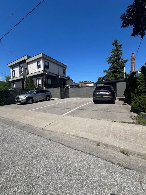 Triplex For Lease | E13484396