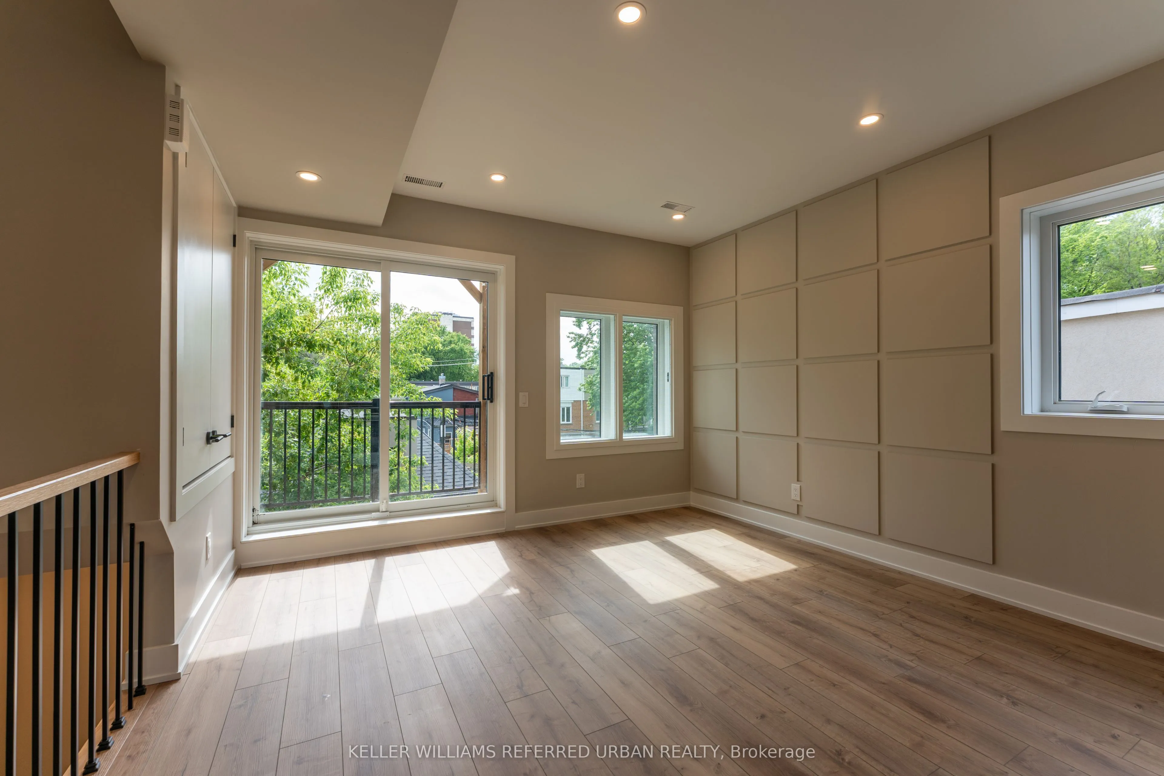 Detached Home For Lease | E13491536