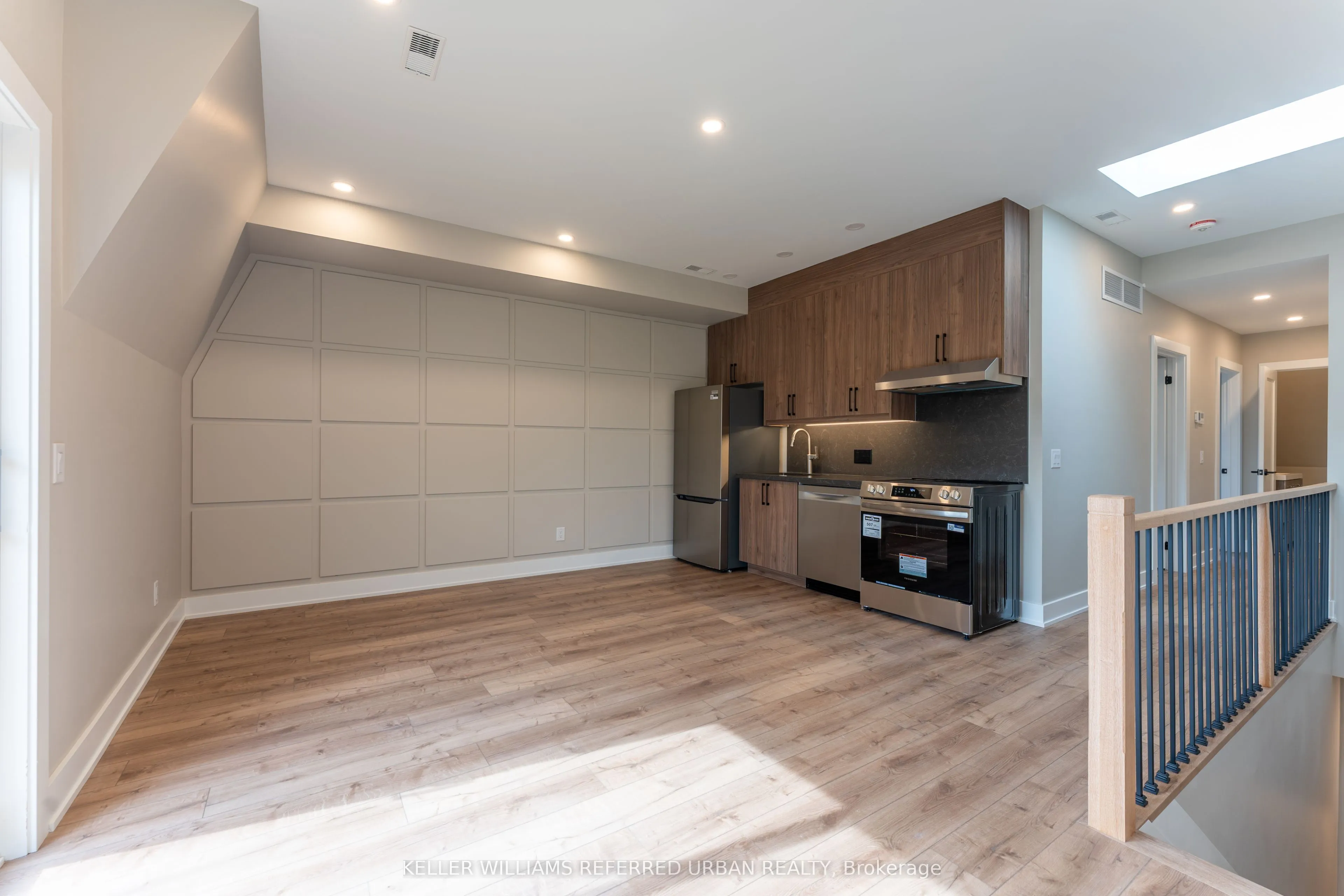 Detached Home For Lease | E13494186
