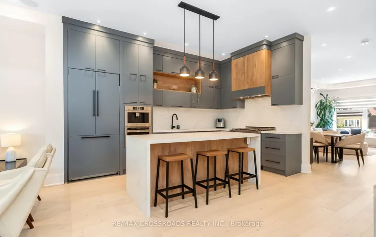 10 Hamstead Avenue 104330273, Toronto E03, ON M4C 2S4