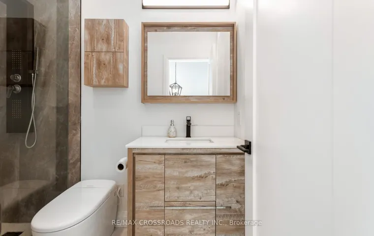 10 Hamstead Avenue 104330273, Toronto E03, ON M4C 2S4