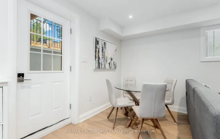 10 Hamstead Avenue 104330273, Toronto E03, ON M4C 2S4