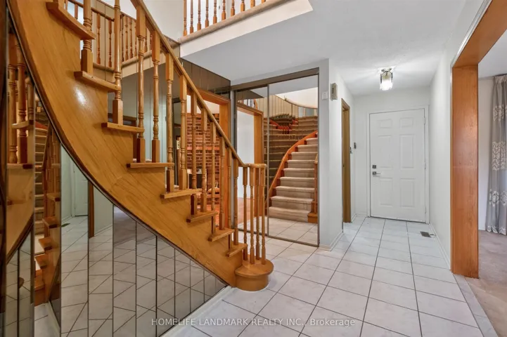 9 Montague Place, Toronto E05, ON M1W 3V5
