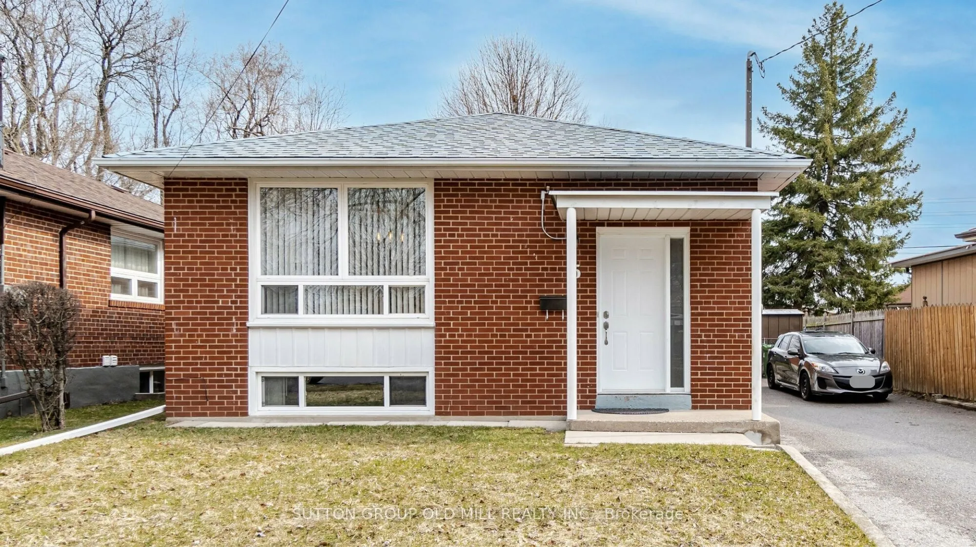 Detached Home For Lease | E13517366