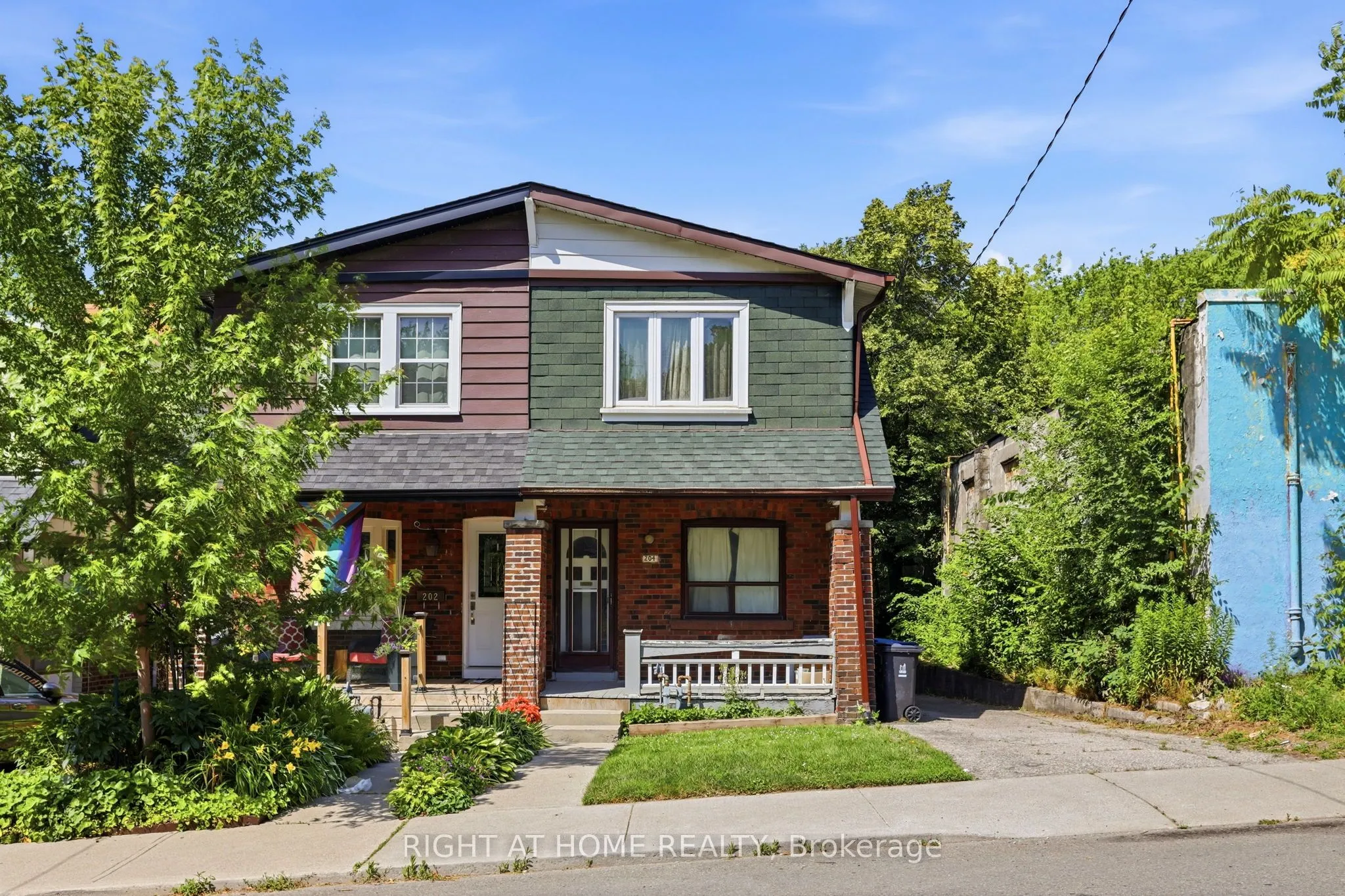 Semi-Detached Home For Sale | E13523022