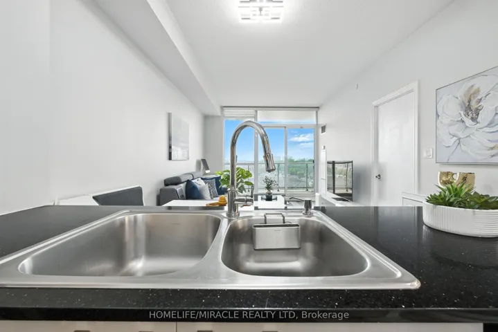 1328 Birchmount Road 607, Toronto E04, ON M1R 0B6