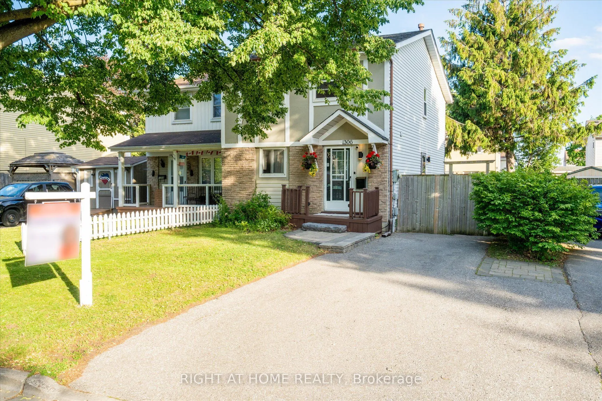 Semi-Detached Home For Sale | E13535046
