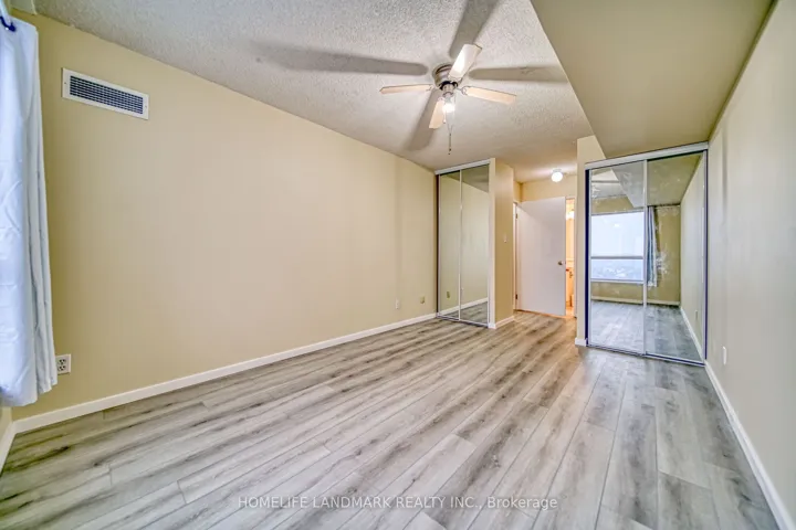 1470 Midland Avenue 1802, Toronto E04, ON M1P 4Z4