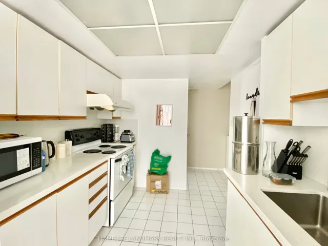 1470 Midland Avenue 1802, Toronto E04, ON M1P 4Z4