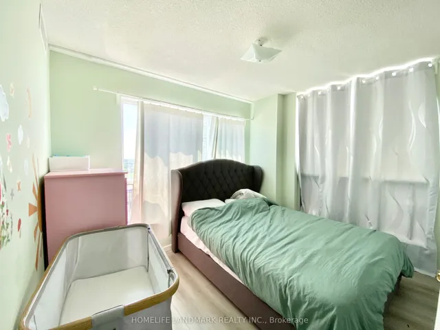 1470 Midland Avenue 1802, Toronto E04, ON M1P 4Z4