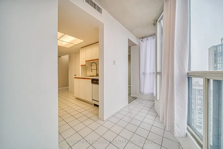 1470 Midland Avenue 1802, Toronto E04, ON M1P 4Z4