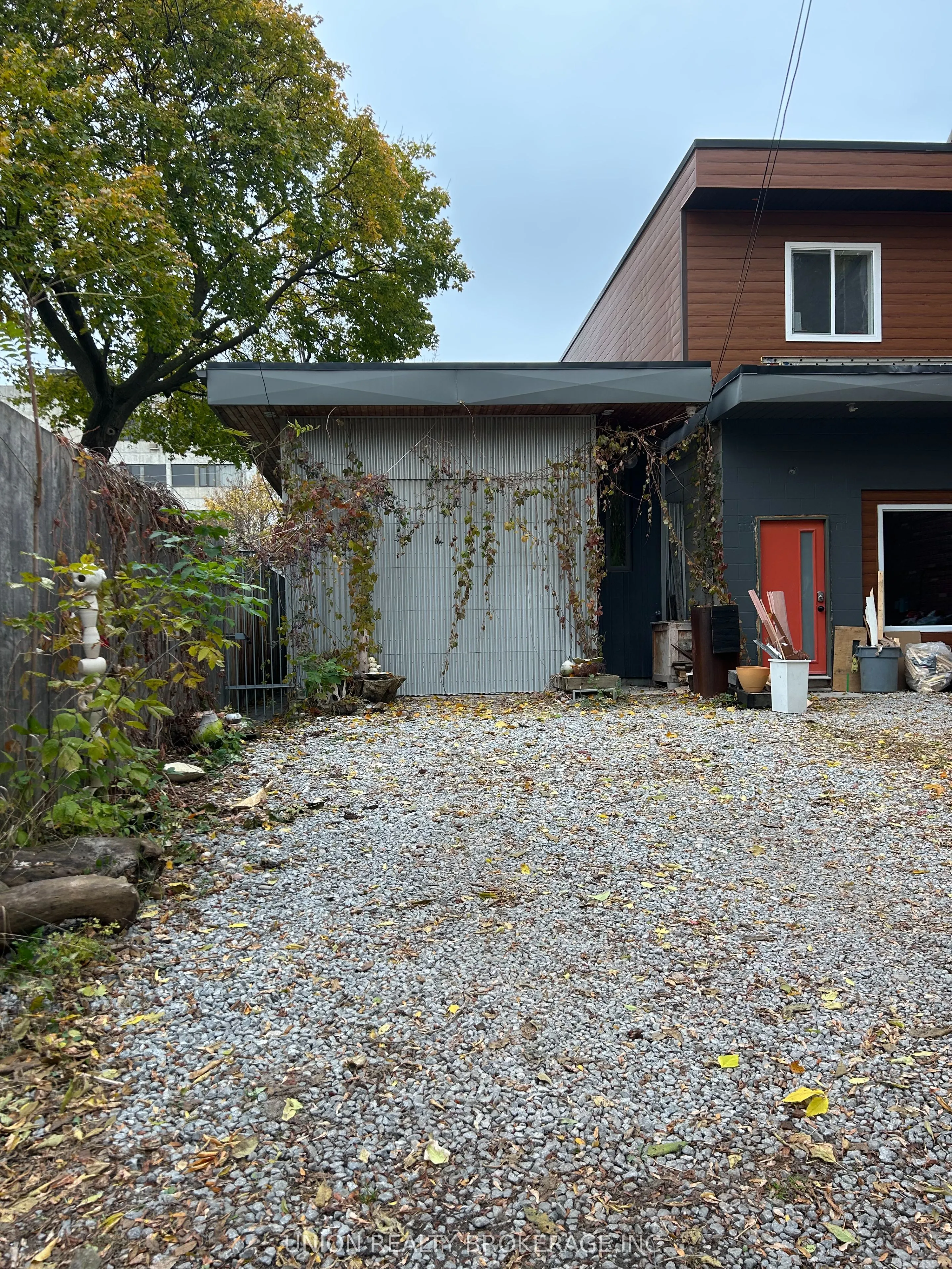 Detached Home For Lease | E13540422