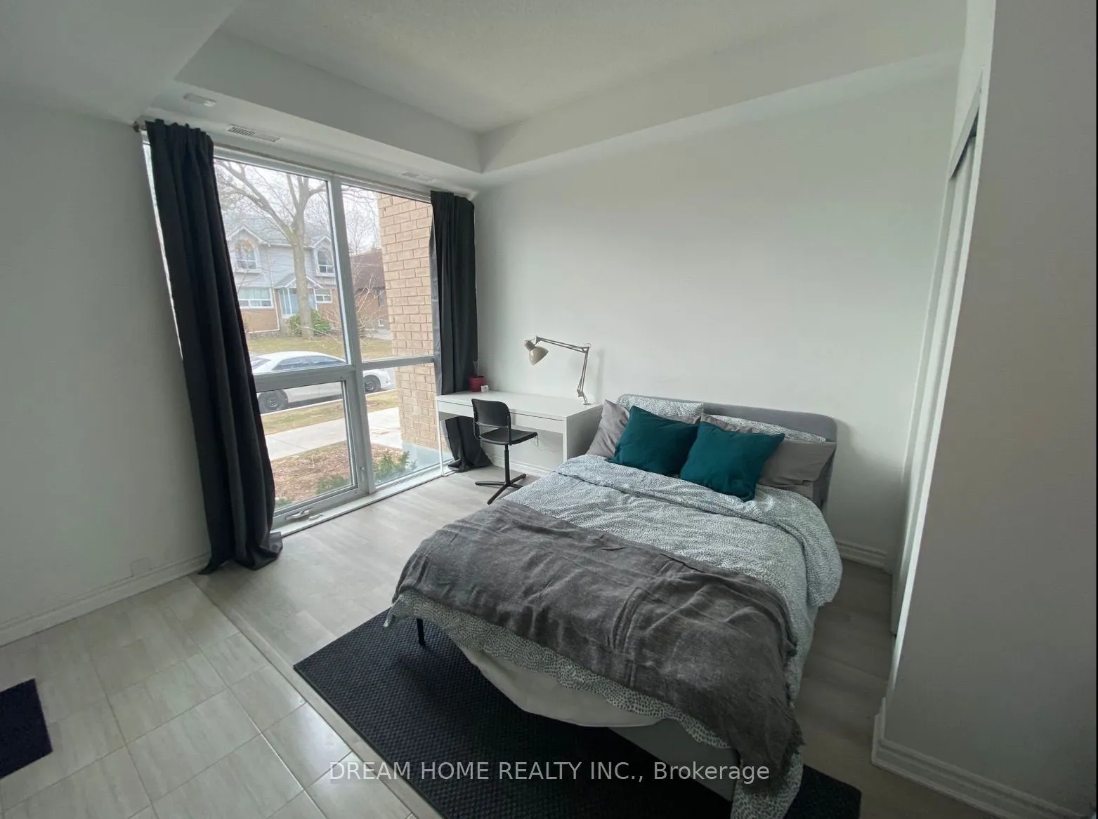Room For Lease | E13541430