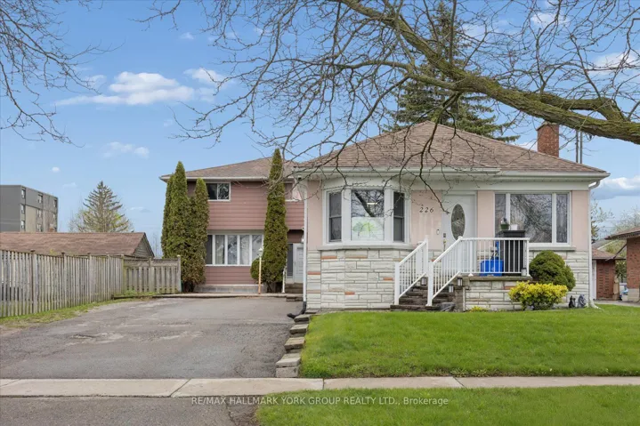 226 Cromwell Avenue, Oshawa, ON L1J 4T8