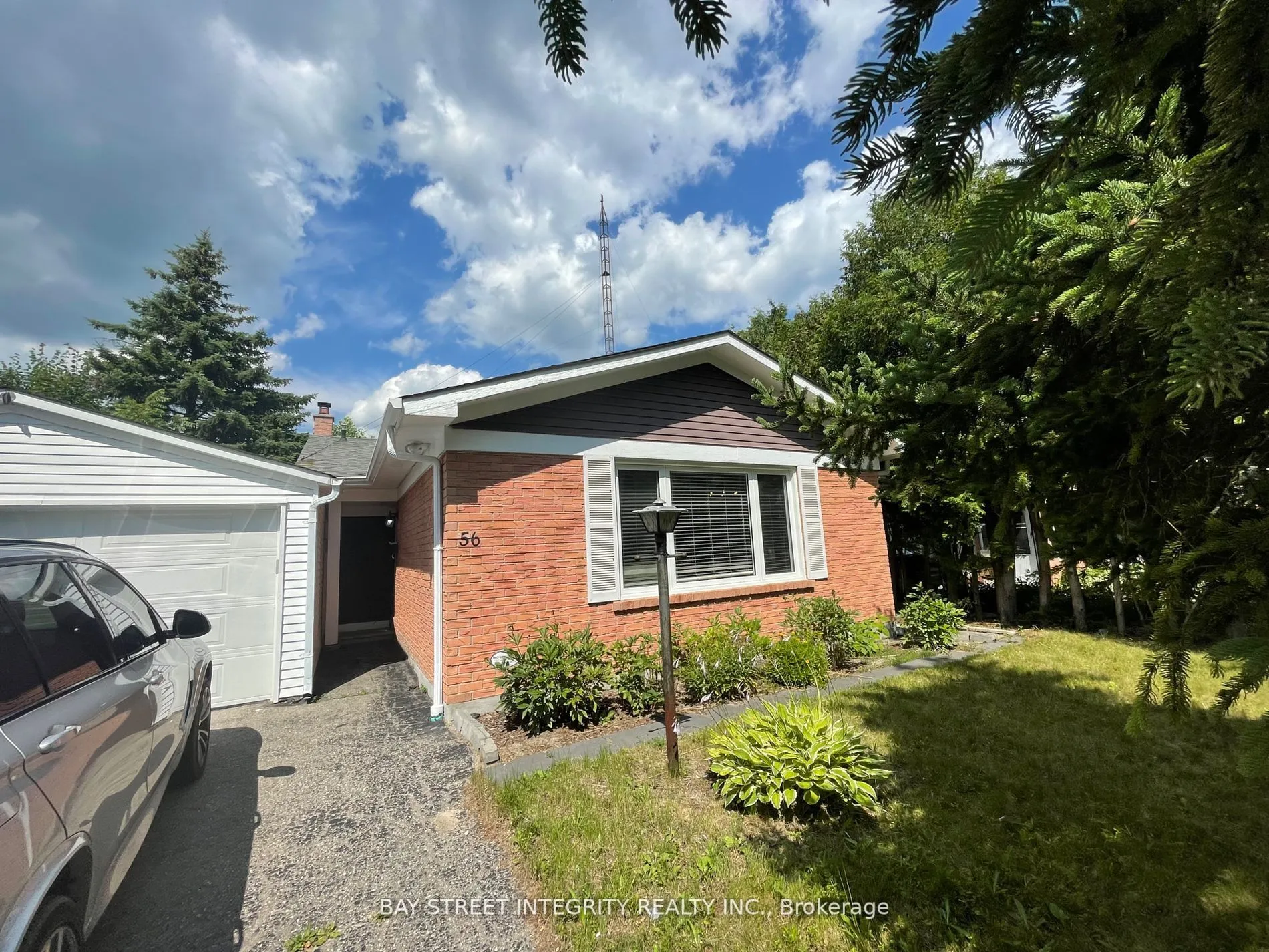 Detached Home For Lease | E13545264