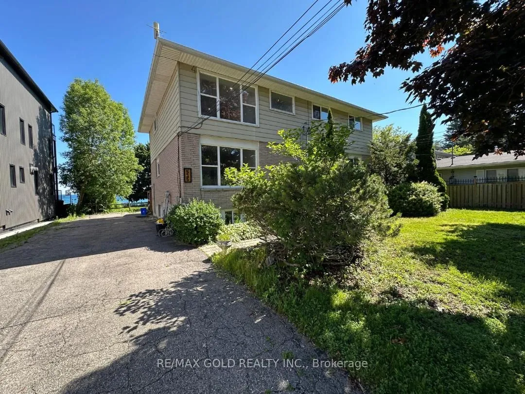 Triplex For Lease | E13546312