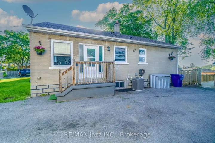 Detached Legal 2-Unit Home, 3+2 Bedrooms