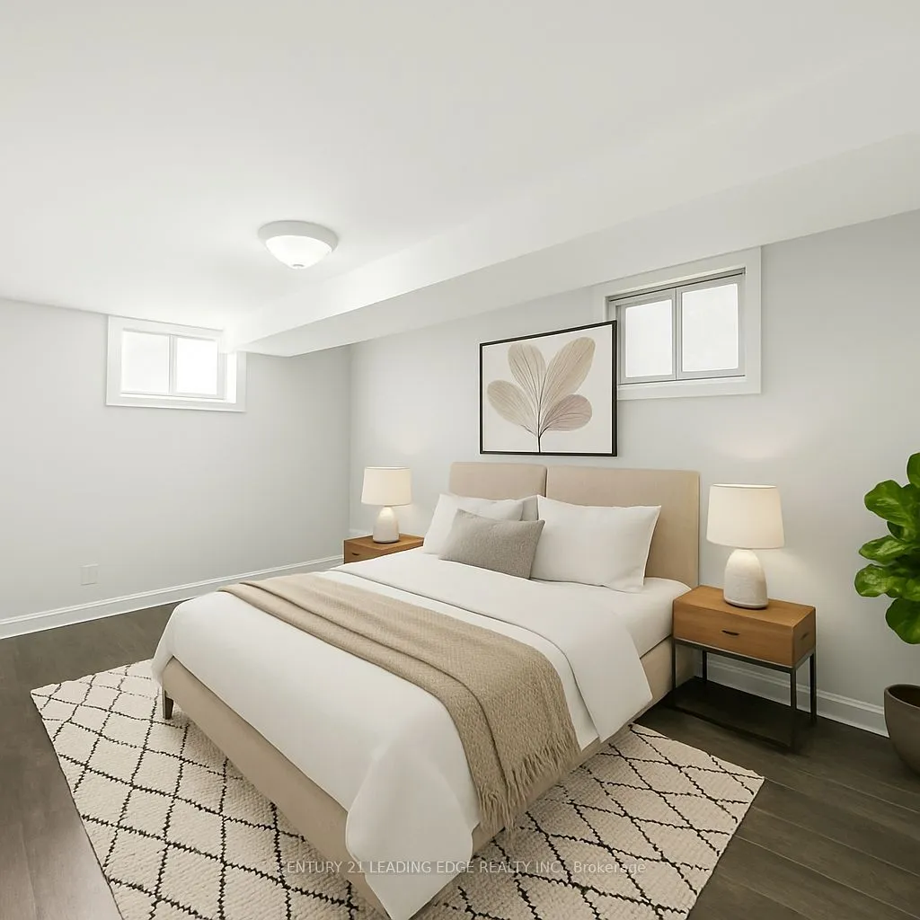 Detached Home For Lease | E13558608