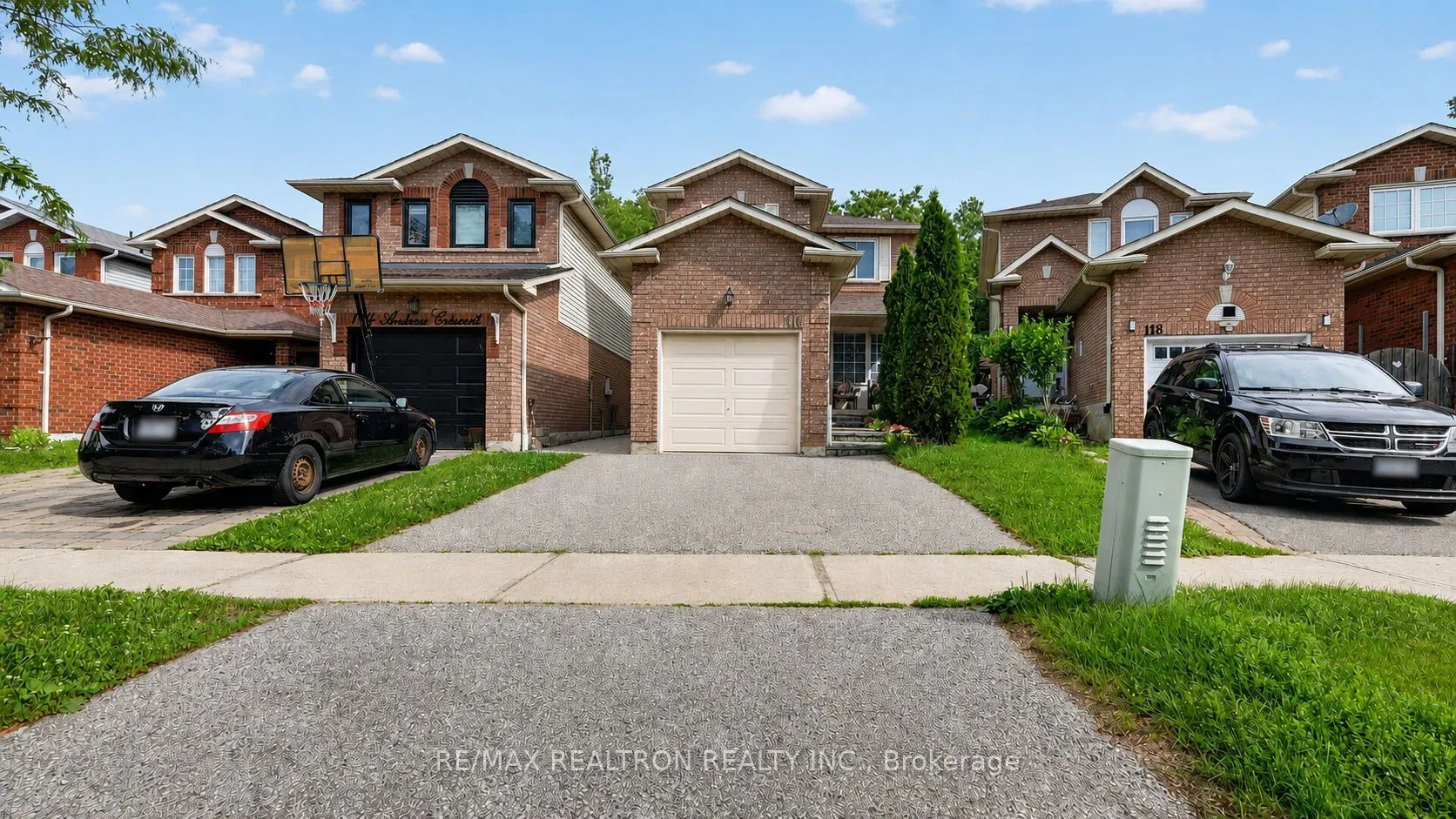 Detached Home For Lease | E13559656