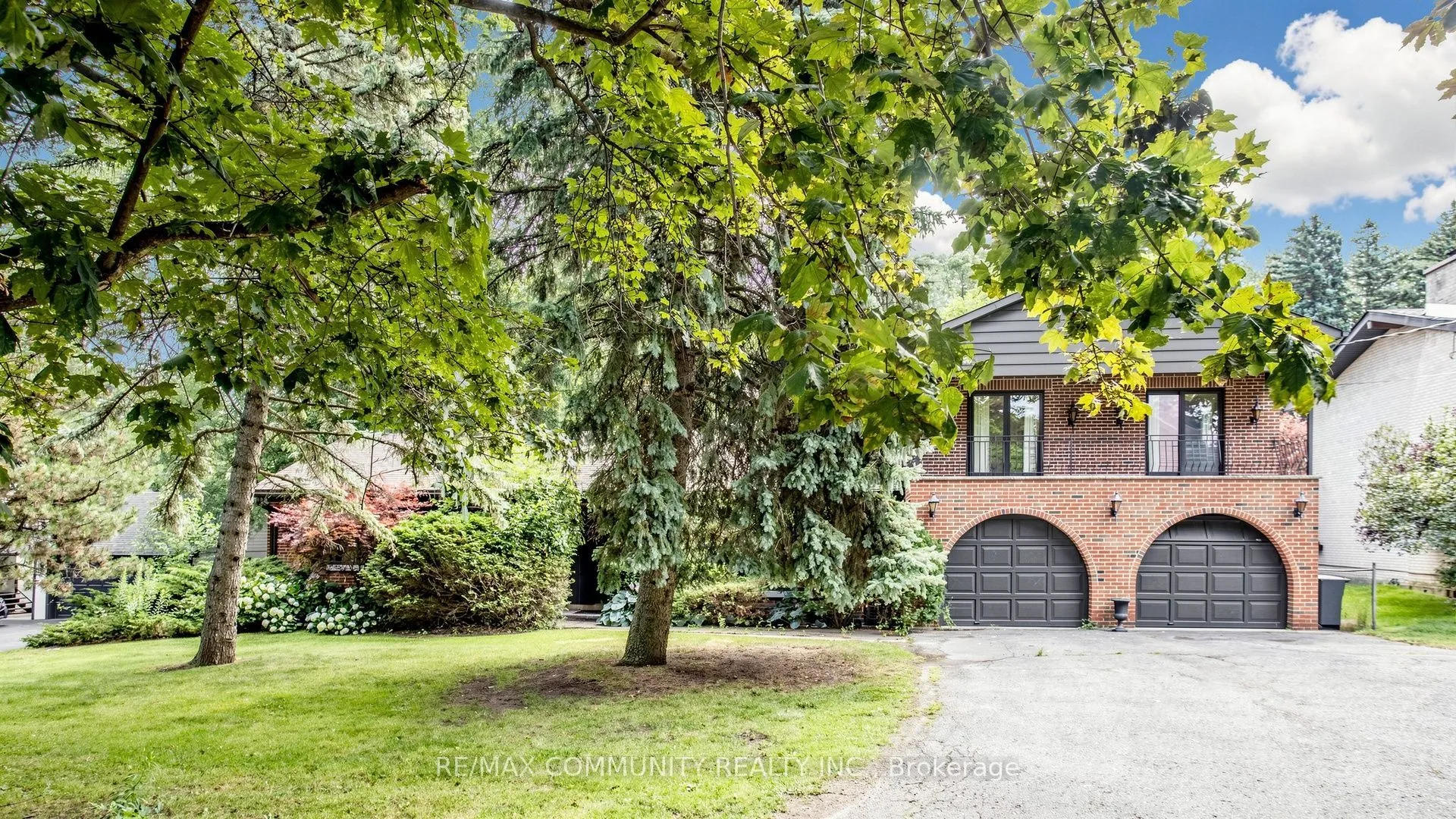 Detached Home For Lease | E13561866