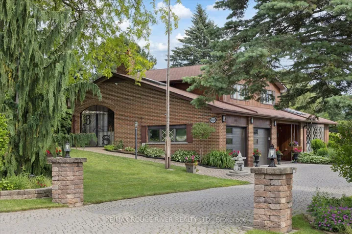 Coveted Executive Maxwell Village 100 x 150 ft lot