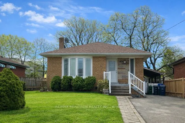 Detached Home For Lease | E13580844