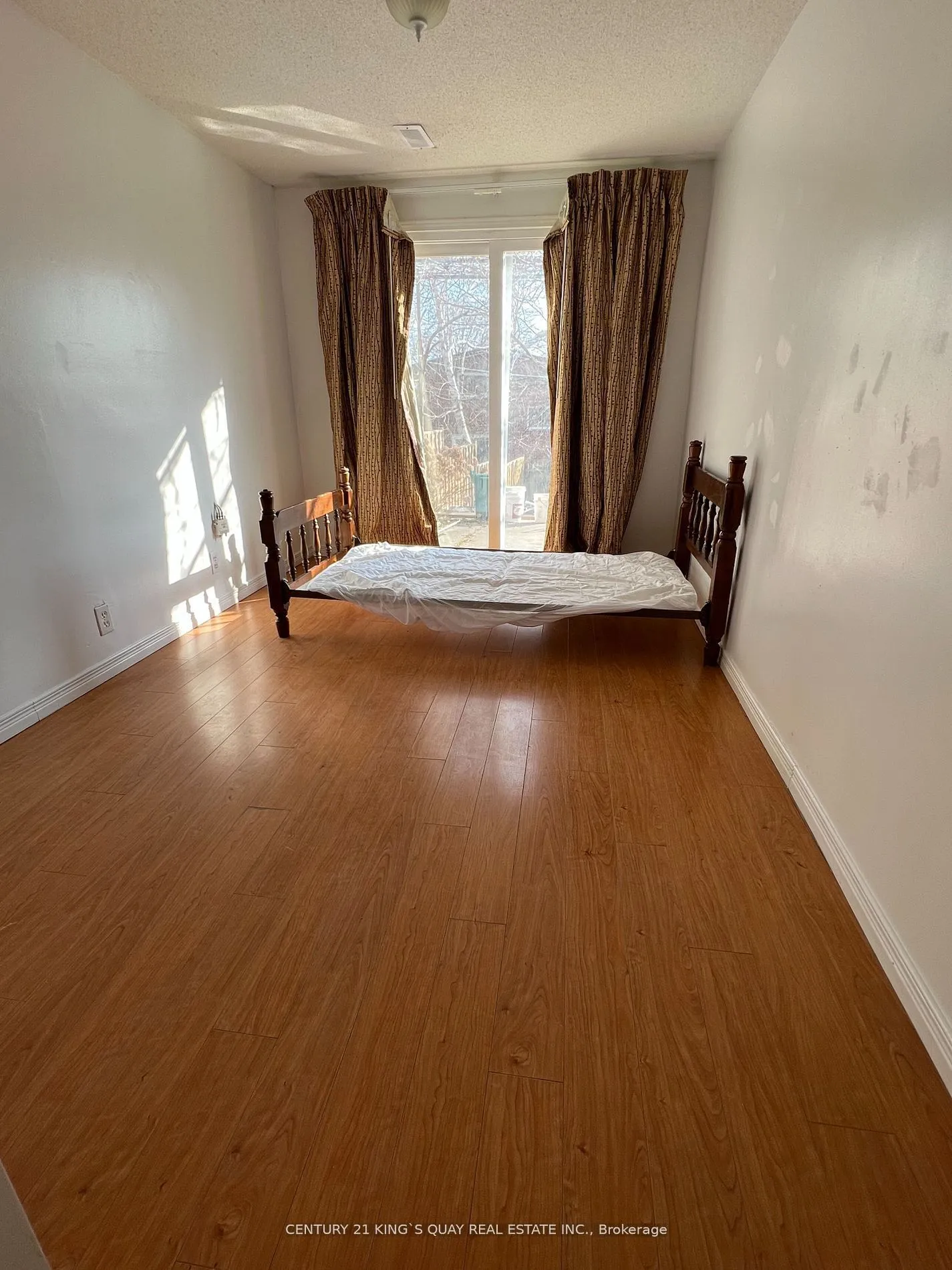 Semi-Detached Home For Lease | E13582310