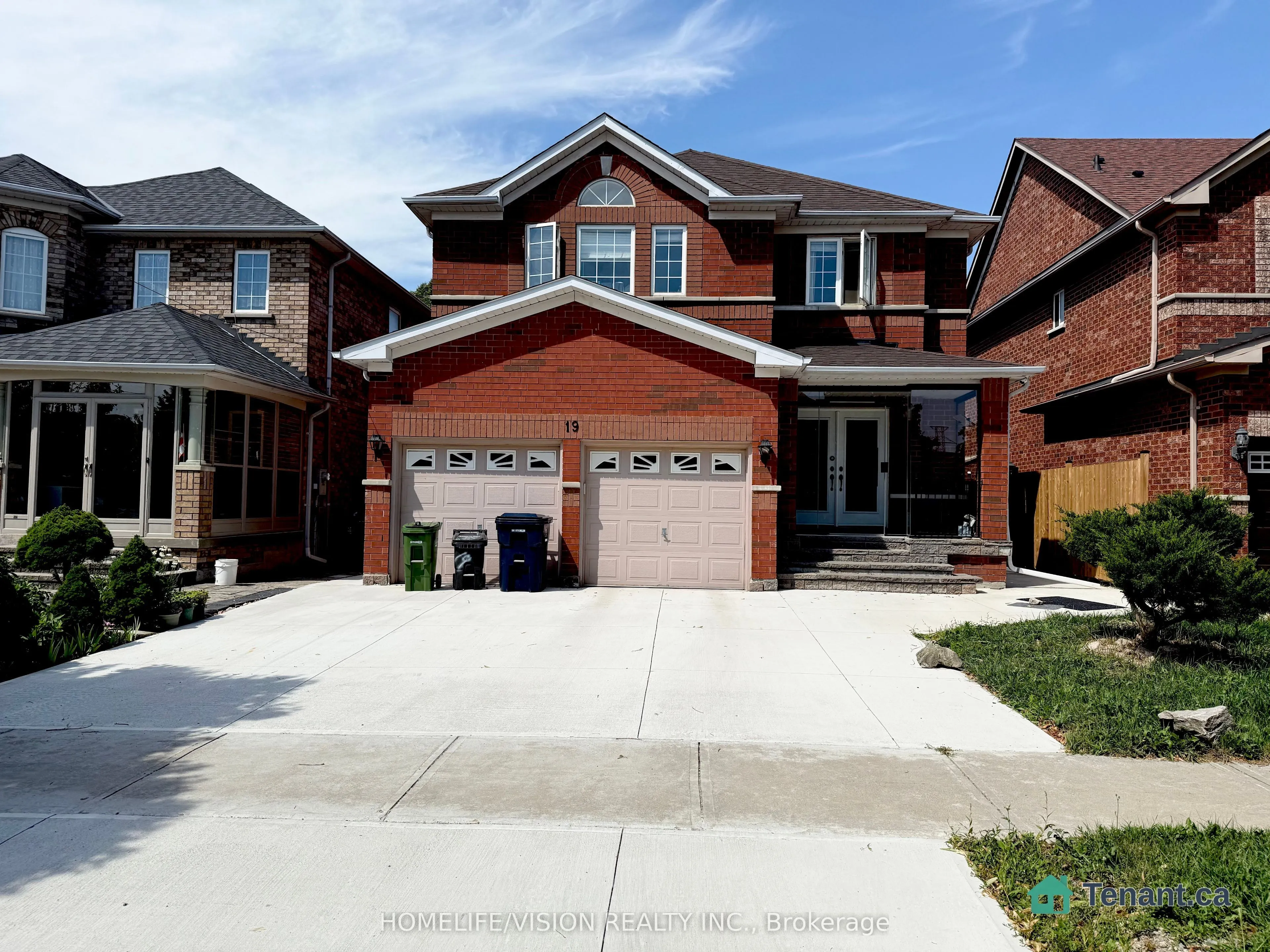 Detached Home For Lease | E13584120