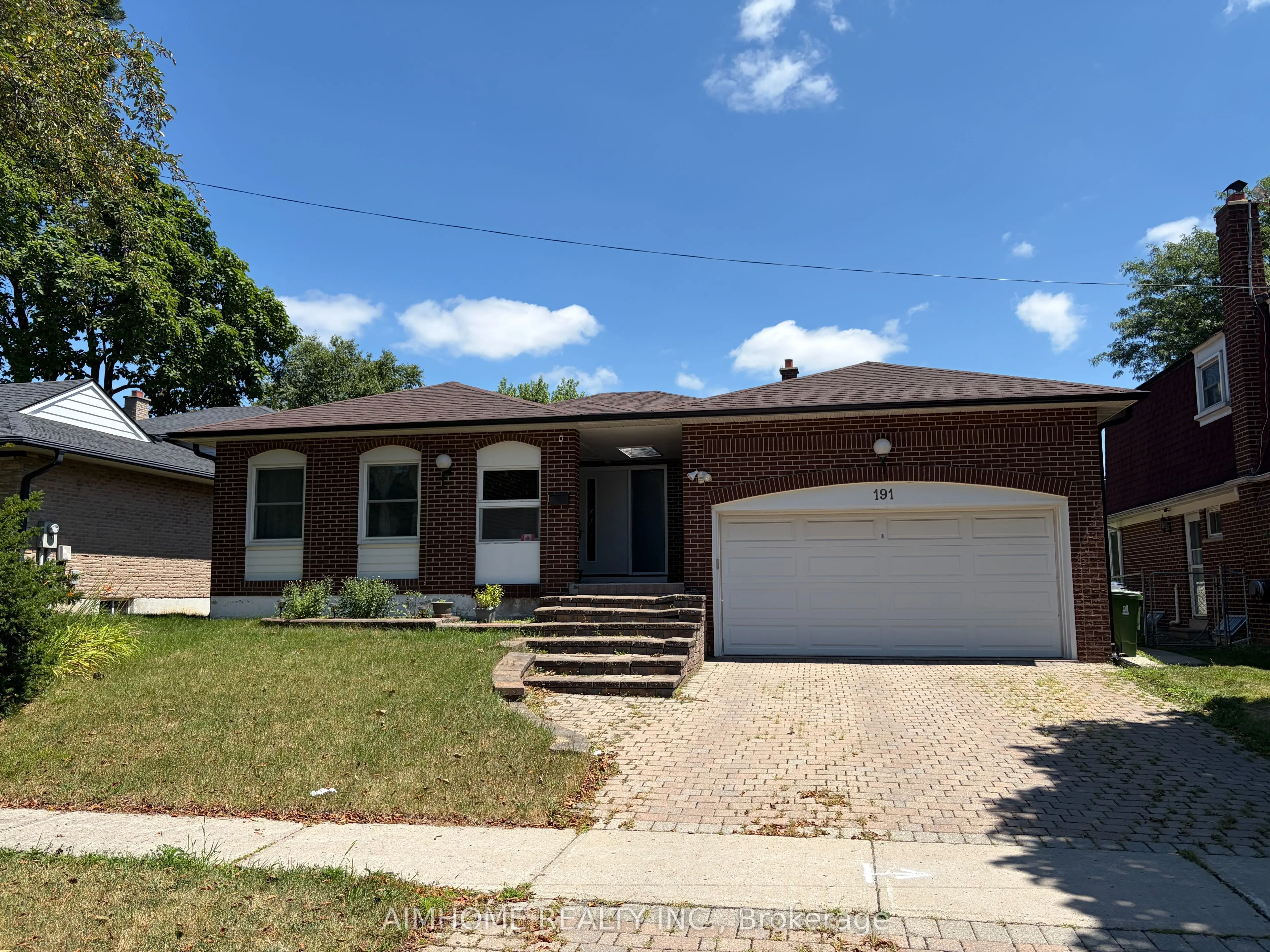 Detached Home For Lease | E13584820