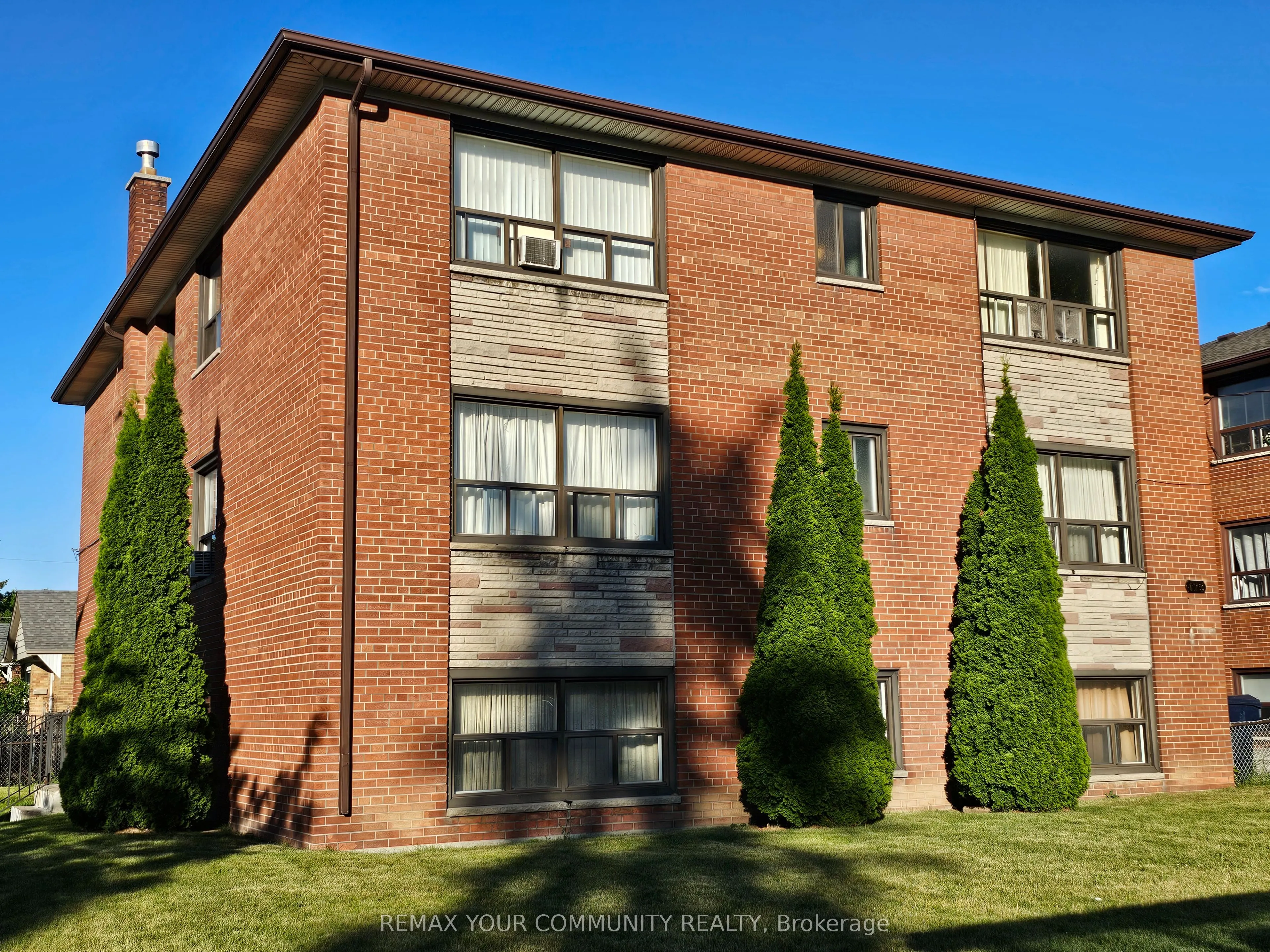 Multiplex For Lease | E13592304