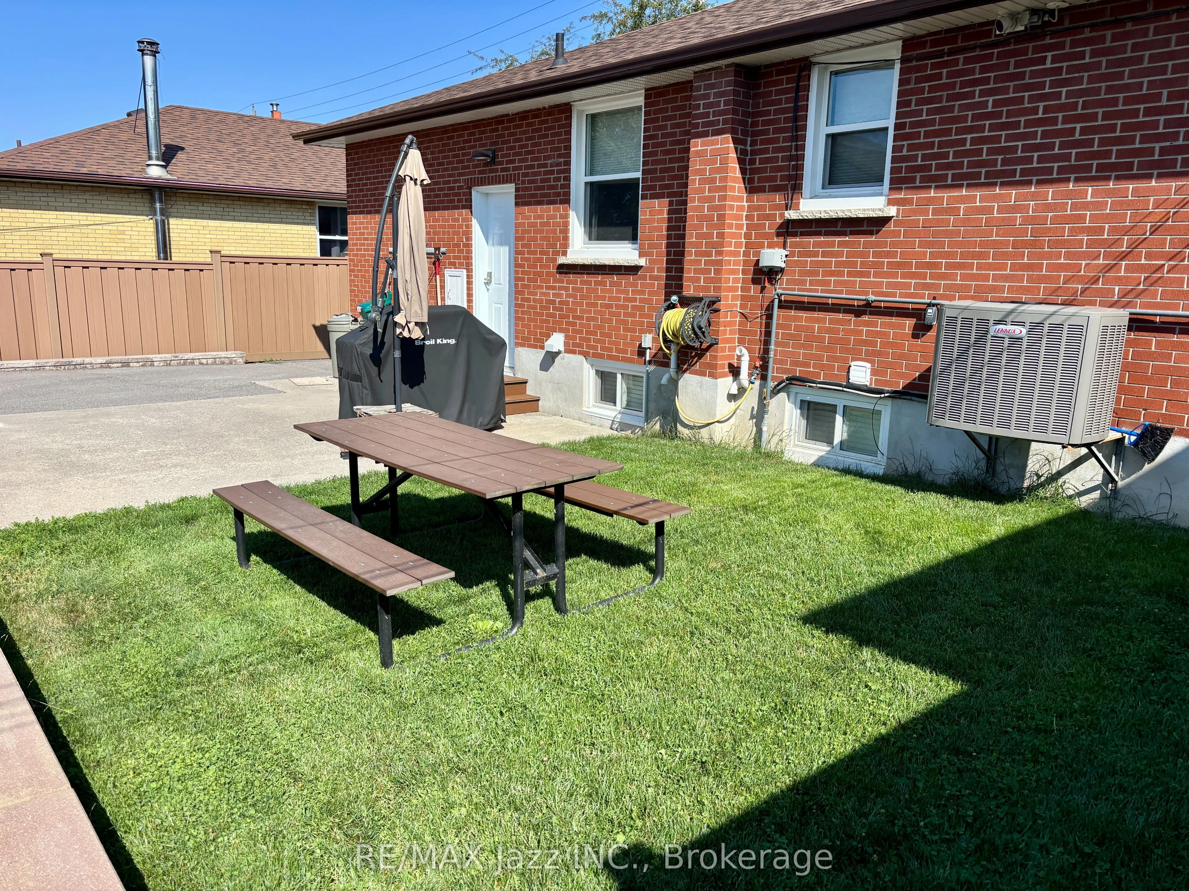 Duplex For Lease | E13594732