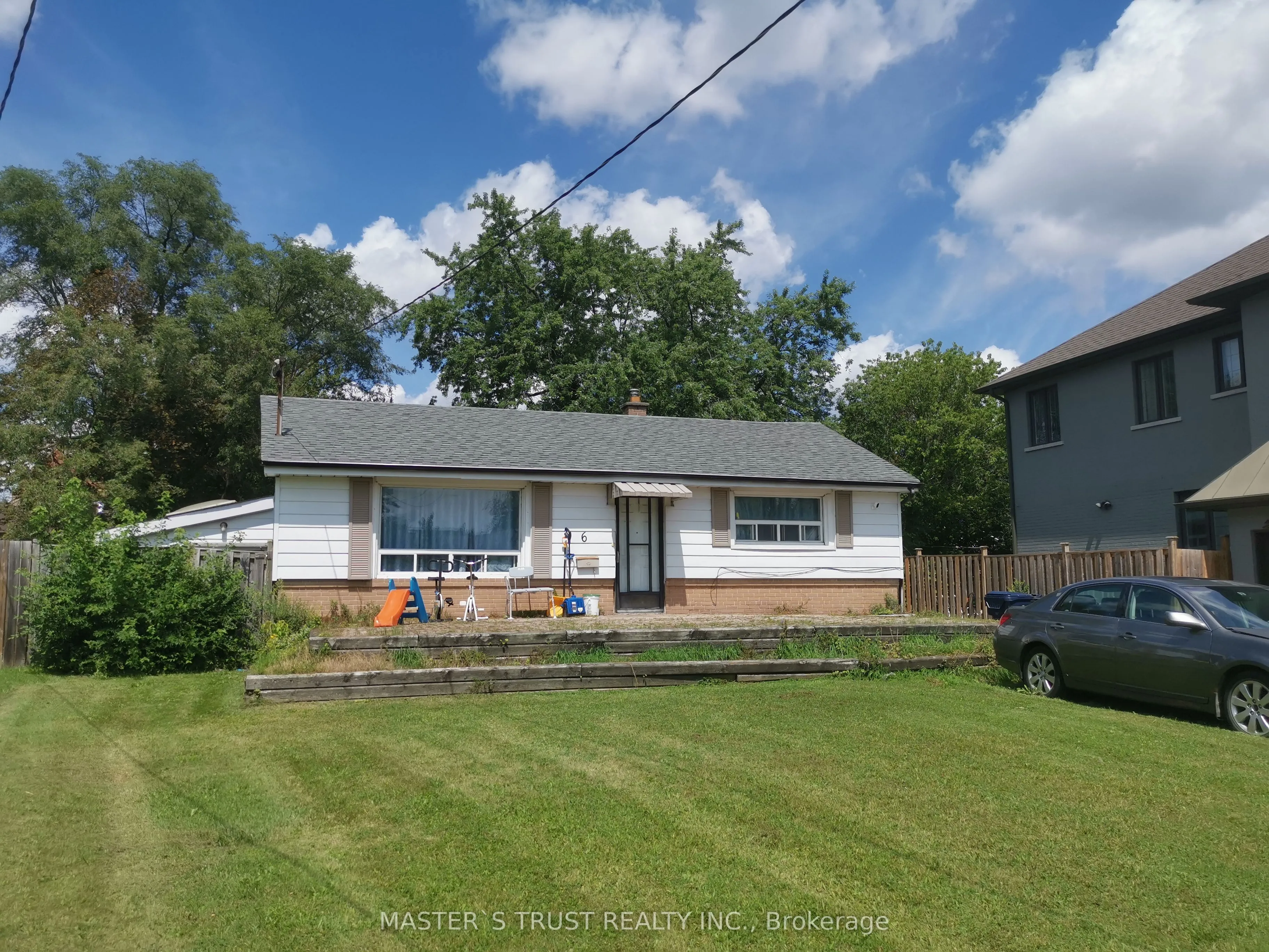 Detached Home For Lease | E13597134