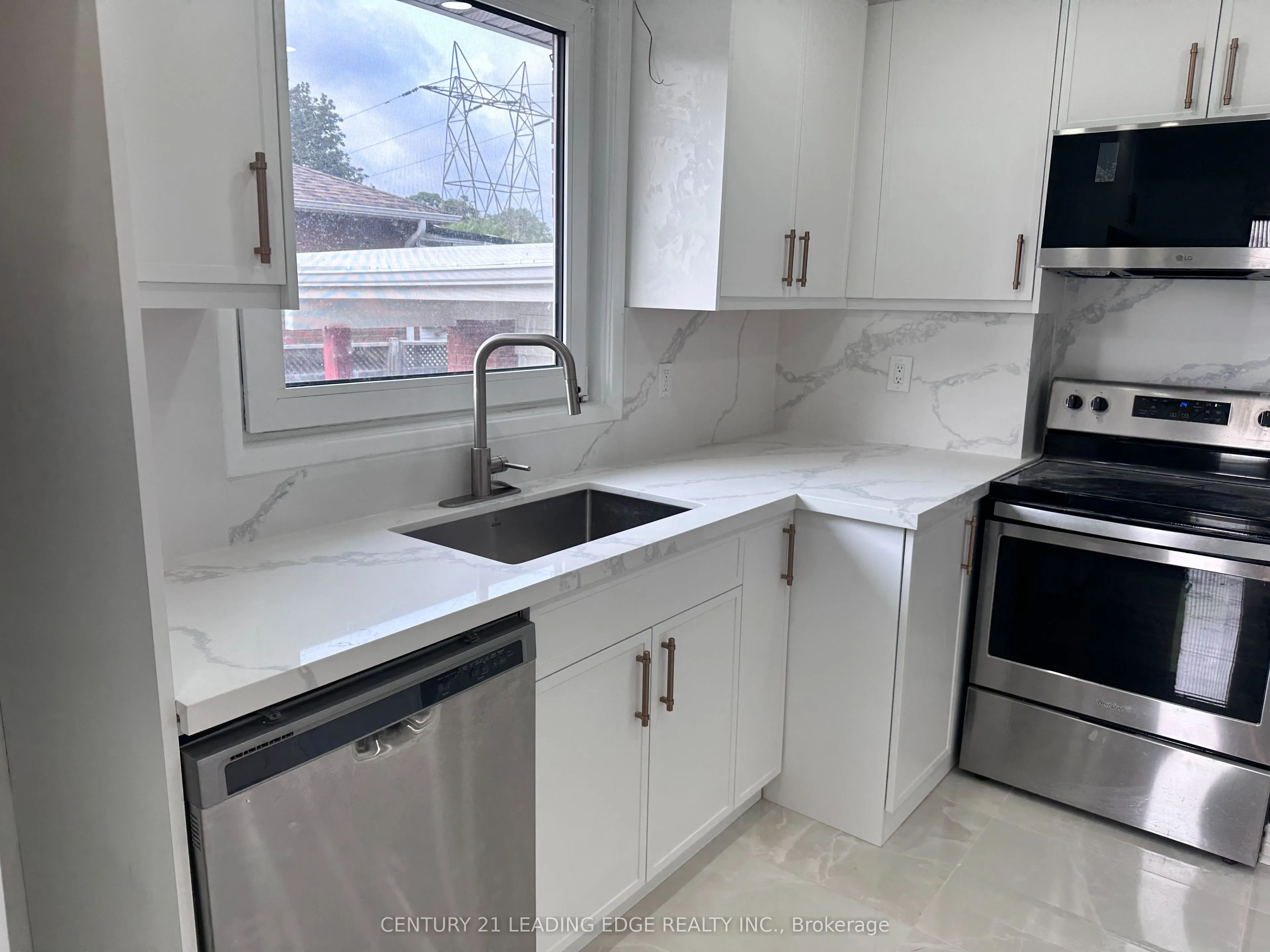 Detached Home For Lease | E13605662