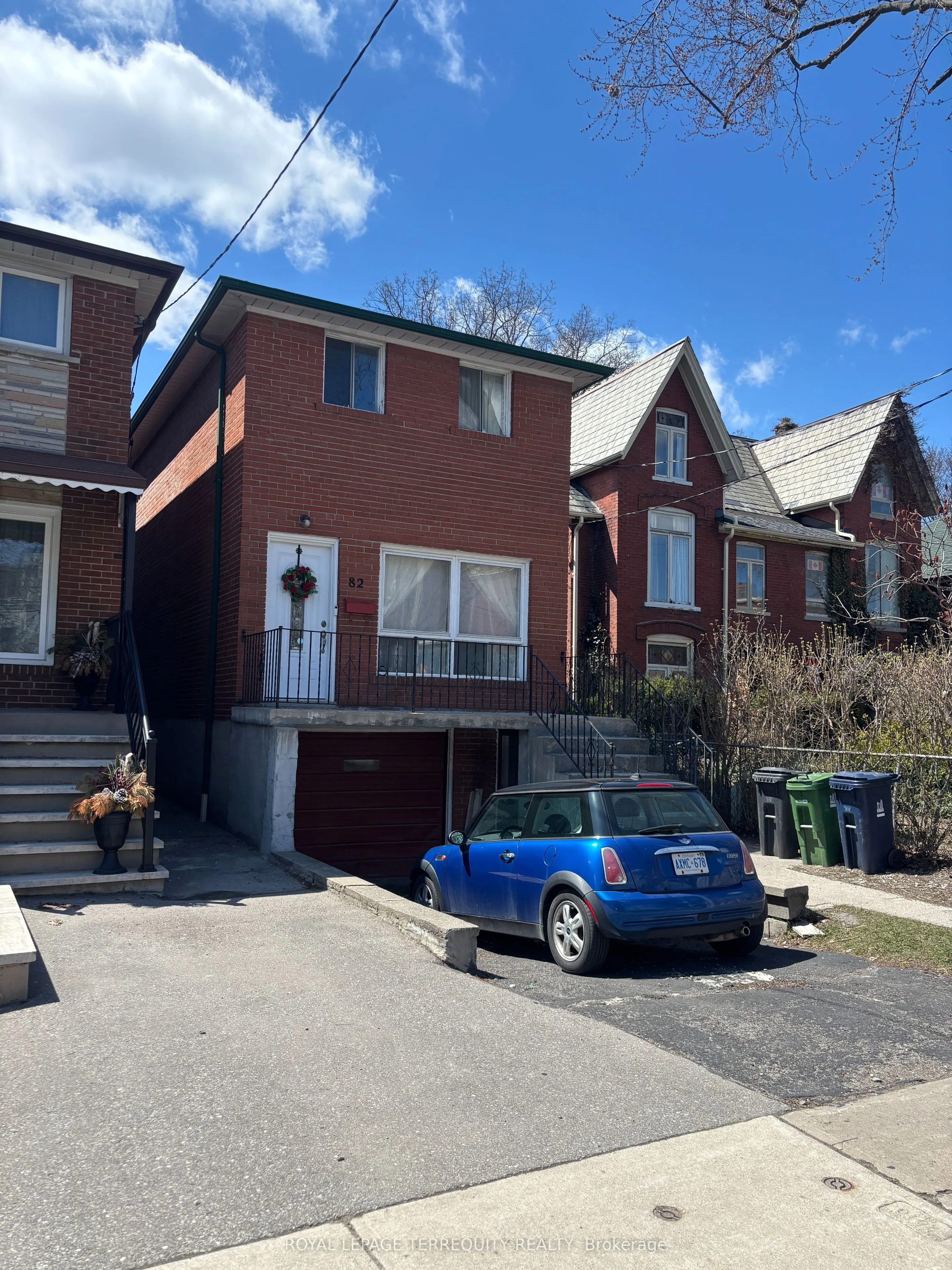 Detached Home For Lease | E13605866