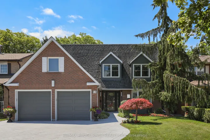 11 Canmore Blvd